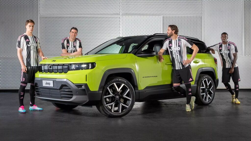 New Jeep Compass Real World Images Out
